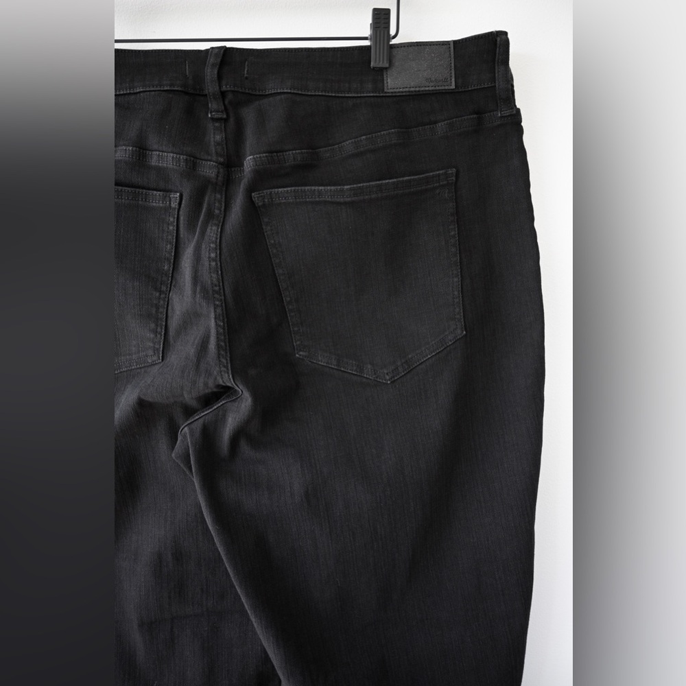 Madewell "Curvy Perfect Vintage Wide Leg" Jeans - Picture 8 of 9